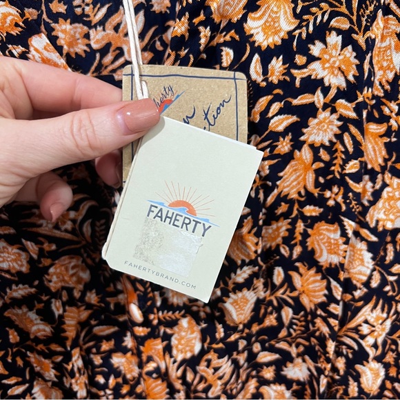 NWT Faherty Button Smocked Dobby Dress SIZE large - Picture 9 of 12